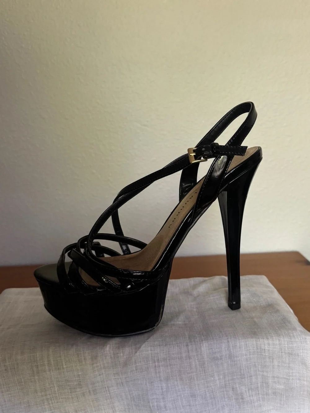 Glossy Black Chinese Laundry Teaser Heel